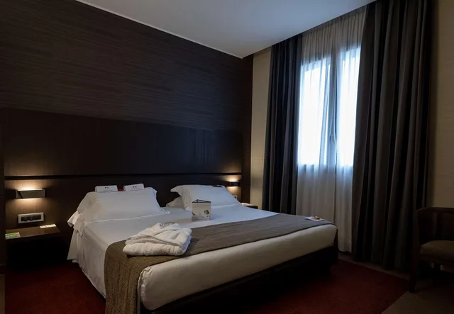 غرفة سوبيريور بسرير كوين، Best Western Plus Hotel Monza E Brianza Palace 1/3