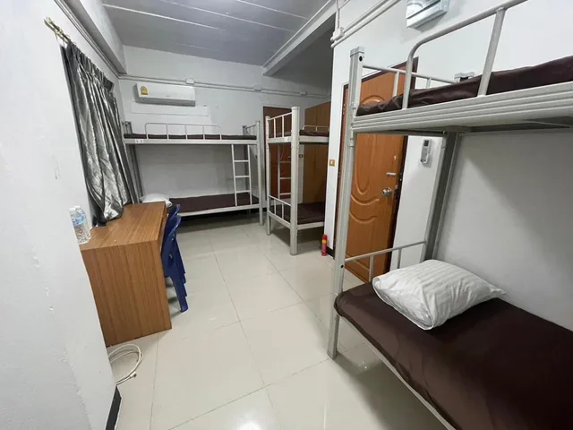 سكن مشترك مختلط بستة أسرّة، OYO 75577 Palace Hostel 1/4