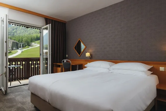 غرفة سوبيريور بسريرين منفصلين، Ramada Resort by Wyndham Kranjska Gora 3/4