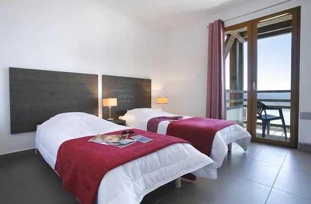 شقة كومفورت بسرير فردي بغرفتي نوم مع أريكة، Residence Le Pic de l Ours (ex Apart Hotel Le Pic de l Ours) 1/2