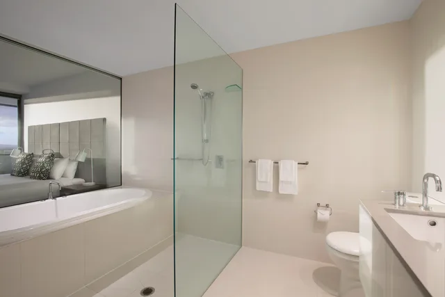 1 Bedroom, Spa, Apartment، Mantra Circle on Cavill Surfers Paradise 2/2