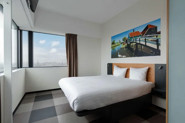 غرفة عائلية ثلاثية، easyHotel Amsterdam Zaandam 1/3