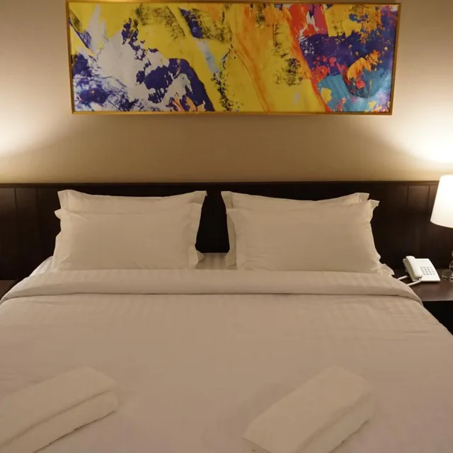 جناح جونيور، Taris Art Hotel Phrae 8/10