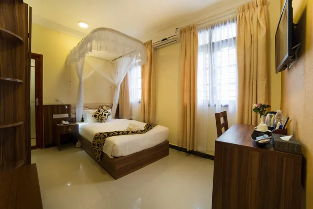 Room, Single, Private Bathroom, Spice Palace Hotel 9/10