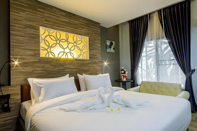 غرفة قياسية بسرير كينج، Sriwipha Boutique Pattaya 1/2