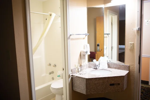 غرفة قياسية بسريرين كوين، Guest Inn Pigeon Forge 5/6