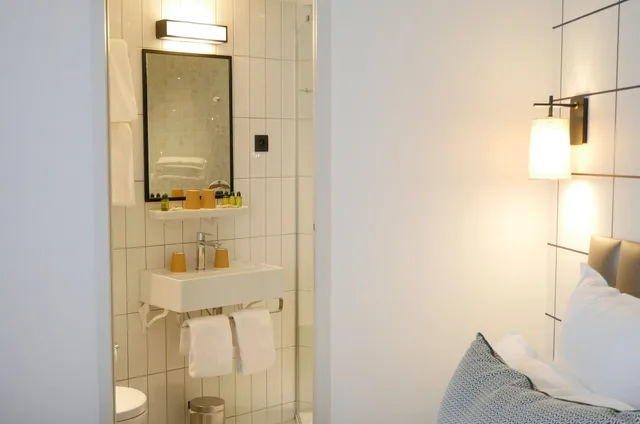 غرفة عائلية بسرير كوين وسرير فردي بغرفتي نوم، Hotel Moderniste 6/6