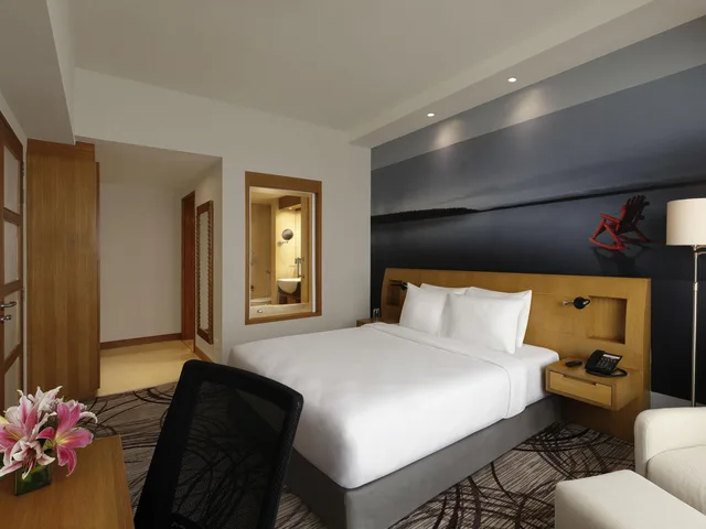Executive, Queen Bed, Premier Floor, NOVOTEL HYDERABAD CONVENTION CENTRE 4/5