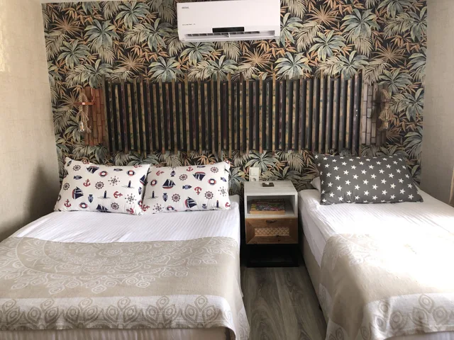 غرفة قياسية ثلاثية بسرير مزدوج وسرير فردي بإطلالة على المدينة، Frau Guler Boutique Hotel 4/5