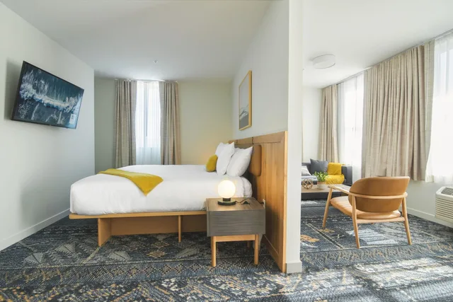 جناح فاخر بسرير كينج، SaltLine Hotel 1/2