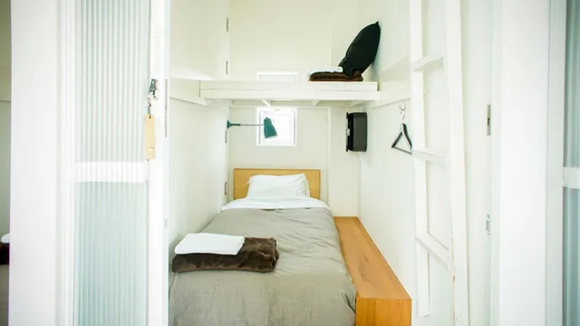 Semi Private, Cabin, Single Bed، CAFE and Petit HOSTEL ROUTE 1/2