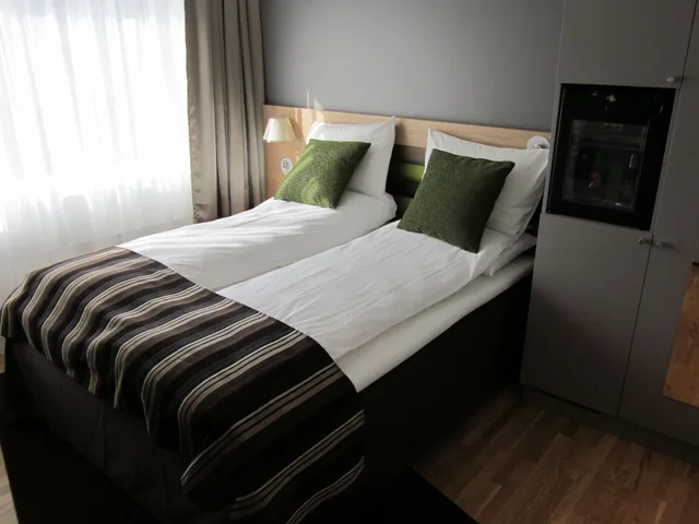 غرفة قياسية بسريرين منفصلين، Thon Hotel Hammerfest 2/2