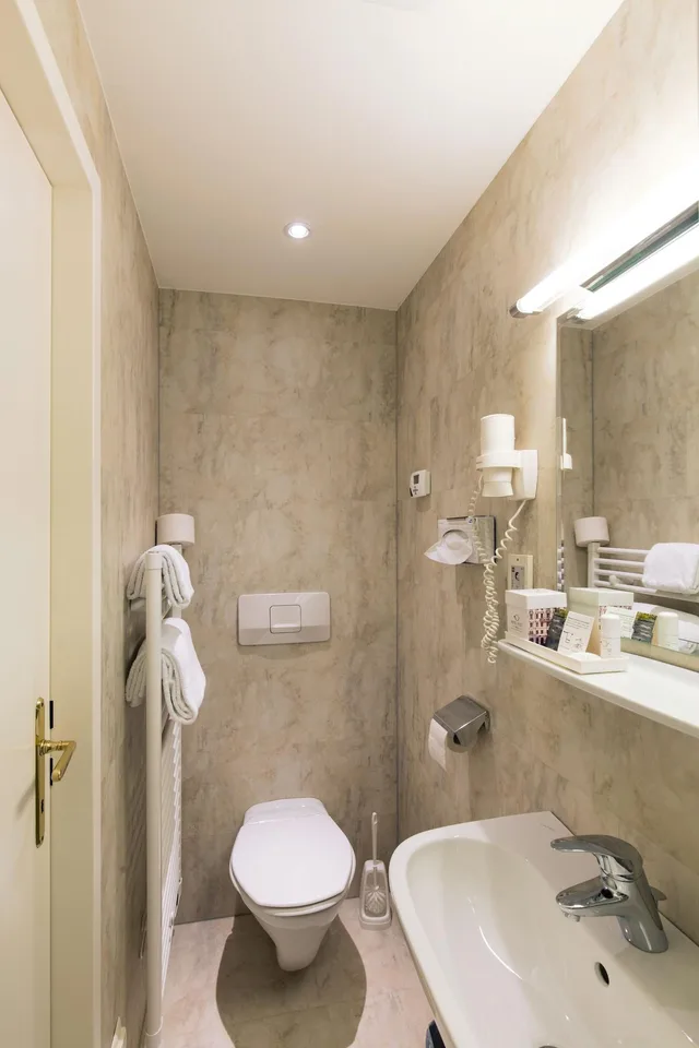 غرفة أساسية مفردة، Hotel Post 5/12