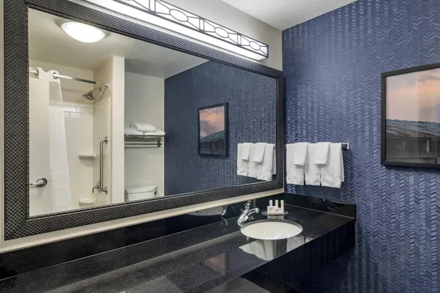غرفة رباعية لذوي الإعاقة، Fairfield Inn Suites Commerce 5/5