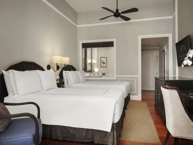 State, Twin Beds، Raffles Hotel Le Royal 3/10