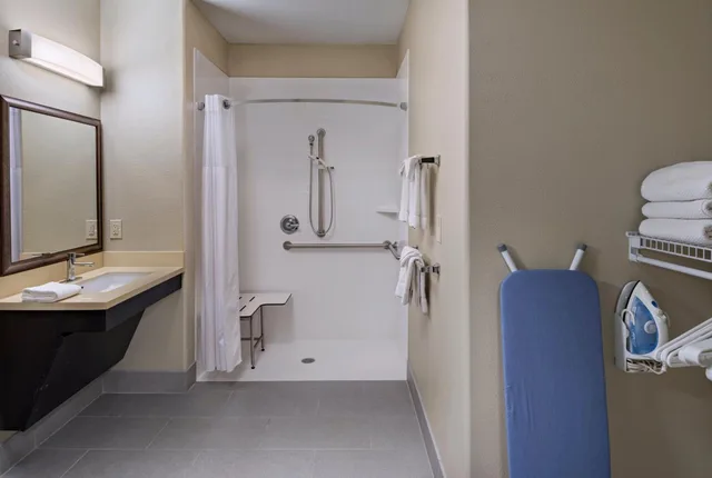 جناح بسرير كينج لذوي الإعاقة، Staybridge Suites Austin Northwest 1/2