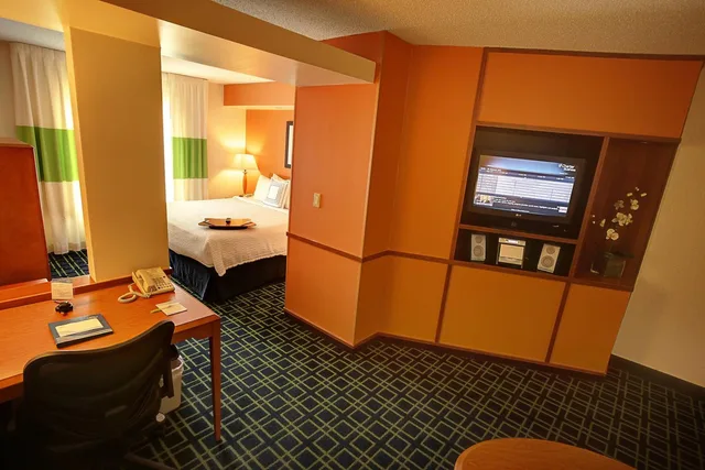 استوديو بسرير كينج مع أريكة، Fairfield Inn Suites By Marriott Mt Vernon Rend Lake 2/2