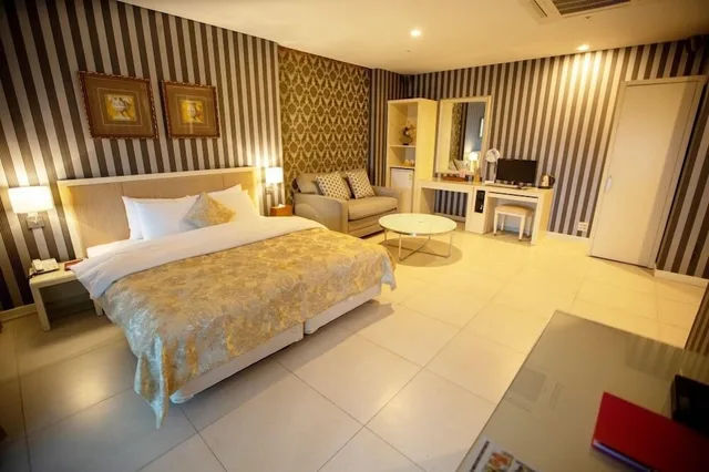 غرفة سوبيريور بسريرين كينج، Hotel Wiz 1/3
