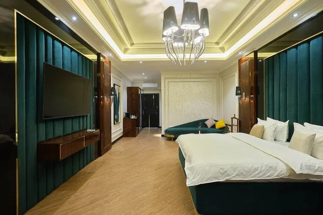 غرفة فاخرة بسرير كينج، East Star Hotel 1/5