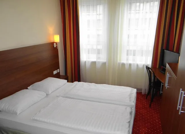 Room, Double Bed, Courtyard View, Plaza Inn Salzburg City 1/3
