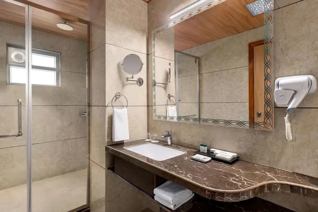 Executive, Suite, King Bed, Howard Johnson by Wyndham Udaipur Roop Nagar 2/2
