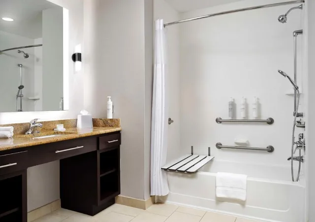 استوديو بريميوم بسرير كينج مع أريكة لذوي الإعاقة، Homewood Suites By Hilton Carle Place - Garden City Ny 6/9
