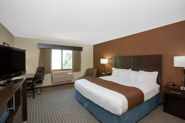 غرفة بسرير كينج بمطبخ، Americinn By Wyndham Lincoln North 1/4