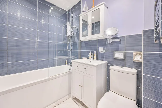 شقة بسريرين منفصلين بإطلالة على الحديقة بحوض استحمام، Muntham Holiday Apartments 6/7