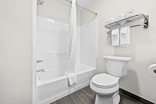 جناح بسريرين كوين، Quality Inn & Suites Kilgore-Longview 2/3