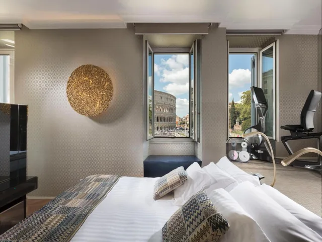جناح فاخر، Palazzo Manfredi 6/8