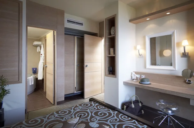 2 Bedrooms, Master, Suite, King Bed, Sea View, Esperos Palace Resort & Spa 3/4