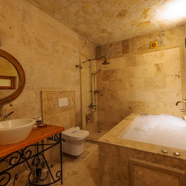 جناح سوبيريور، Canyon Cave Hotel 6/6
