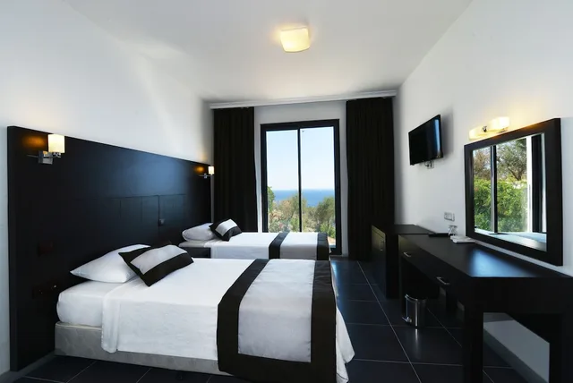 غرفة تنفيذية بإطلالة على البحر، Kalamar Hotel 2/7
