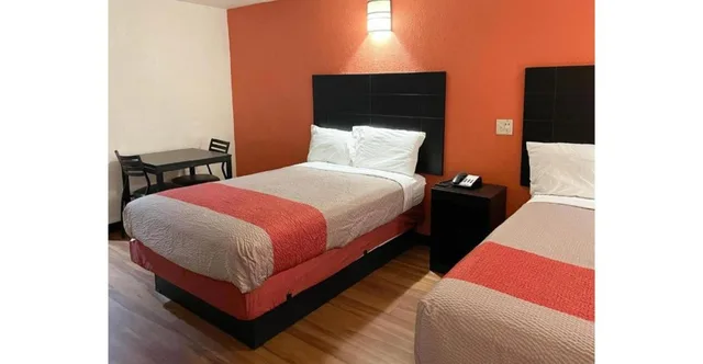 2 Full Beds - Non-Smoking, Micfridge، Studio6 Houston, TX - Brookhollow 5/9