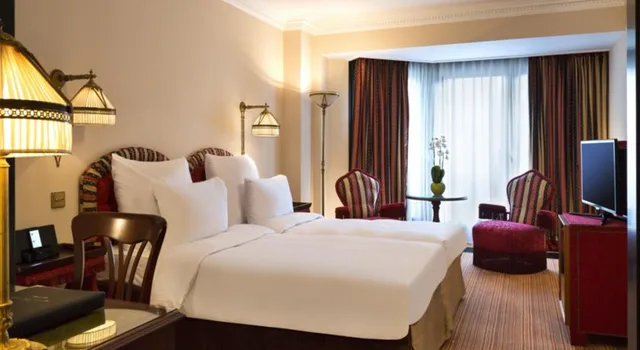 غرفة بريميوم، Hotel Barsey By Warwick 3/3