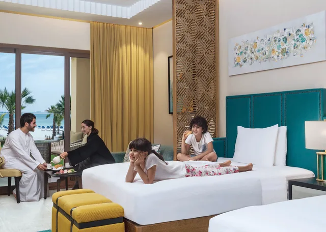 Club, 2 Queen Beds, Double Tree by Hilton Resort and Spa Marjan Island 4/6