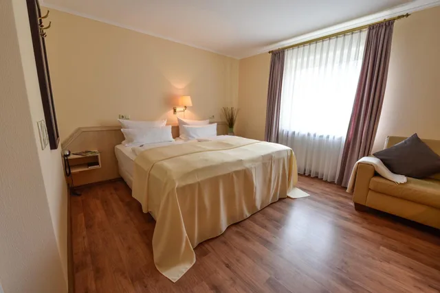 غرفة قياسية بسرير مزدوج، Atrium Hotel Amadeus 4/9