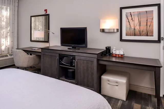 غرفة قياسية بسرير كينج لذوي الإعاقة، Hampton Inn Ft Lauderdale-Plantation 9/10