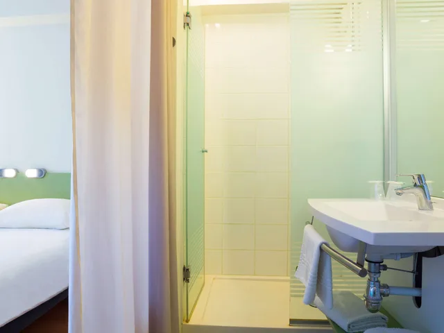 Room, Twin Beds, Ibis Budget Valence Sud 3/5