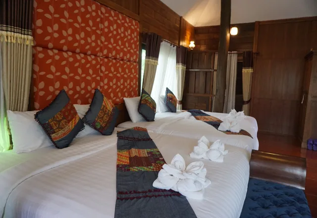 Friendly, King and Twin Beds، Buraphat Resort 1/5