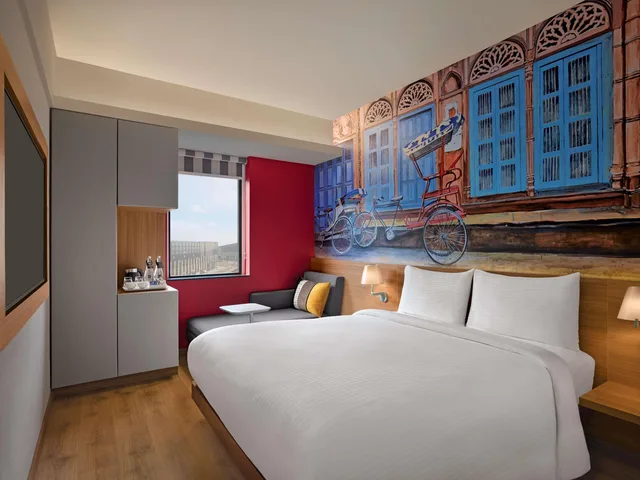 Deluxe, Queen Bed, Ibis Delhi Airport 5/8