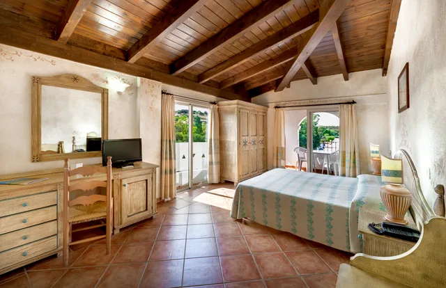 غرفة ثلاثية بشرفة، Colonna Beach Hotel 2/2