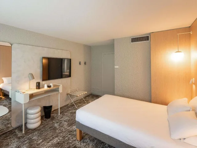 غرفة سوبيريور مفردة بسرير كوين مع أريكة، Novotel Macon Nord 3/17