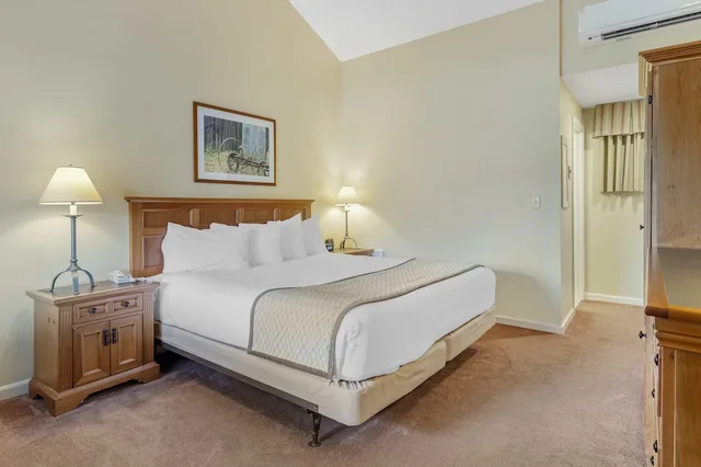 غرفة بسرير كينج، MEADOWMERE RESORT 2/10