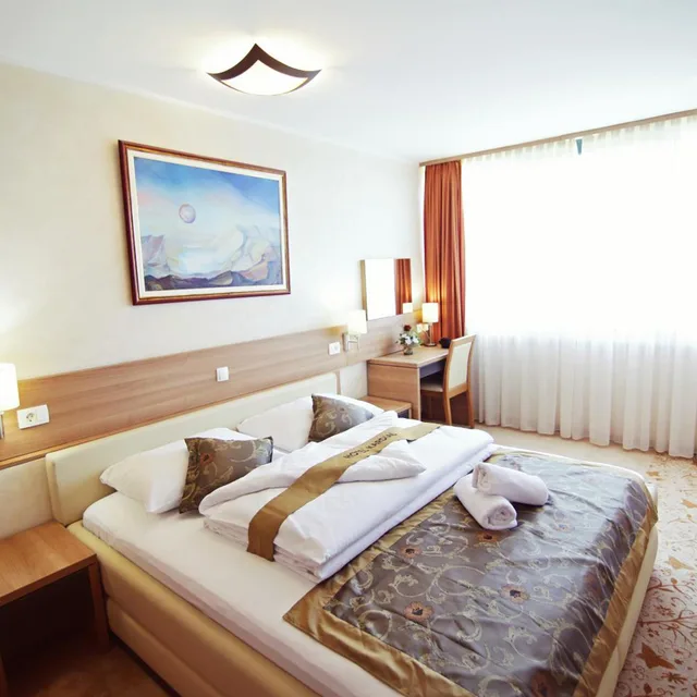 Suite, Kardial 2/6