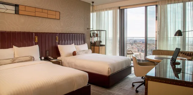 Fairmont, 2 Queen Beds, Bosphorus View، Fairmont Quasar Istanbul 2/5