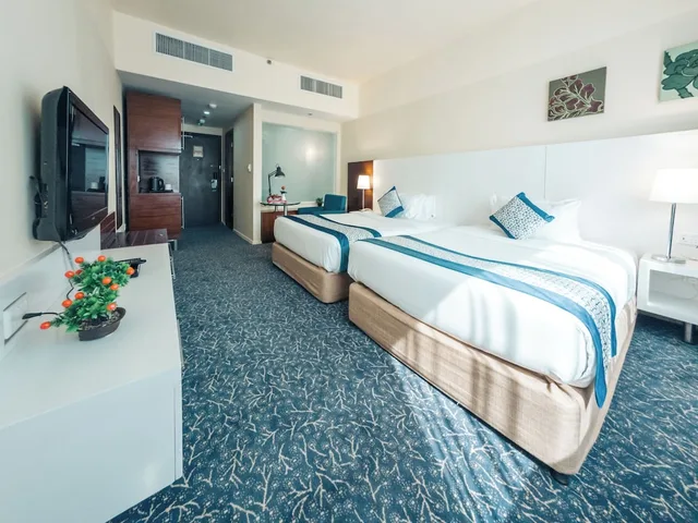 غرفة سوبيريور بسريرين منفصلين وسريرين كينج، Kingsgate Hotel Abu Dhabi By Millennium 3/6