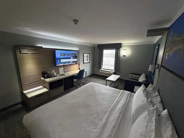 غرفة قياسية بسرير كينج مع أريكة بمطبخ، Best Western Plus Glen Allen Inn 2/8