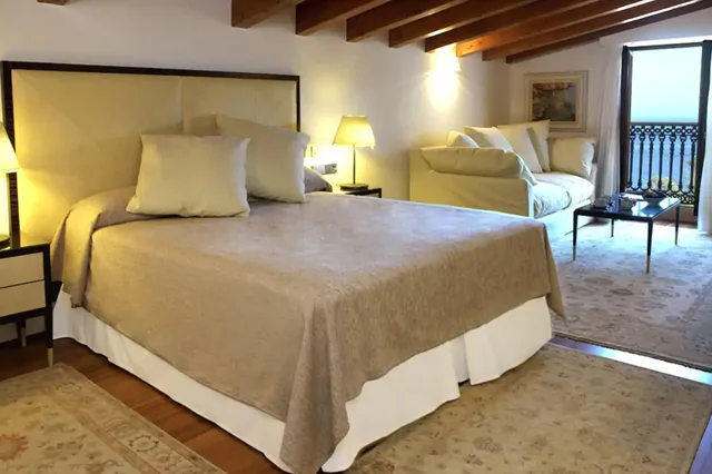 جناح جونيور بجاكوزي بحوض استحمام، Mirador de Dalt Vila Relais Chateaux 3/10