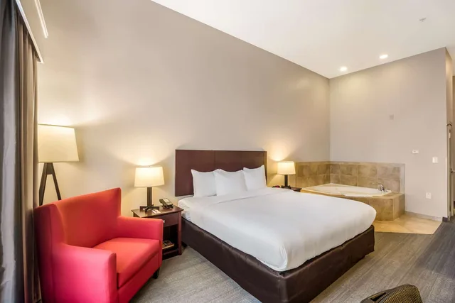 غرفة بسرير كينج، Comfort Inn & Suites Fairburn - Atlanta Southwest 2/4